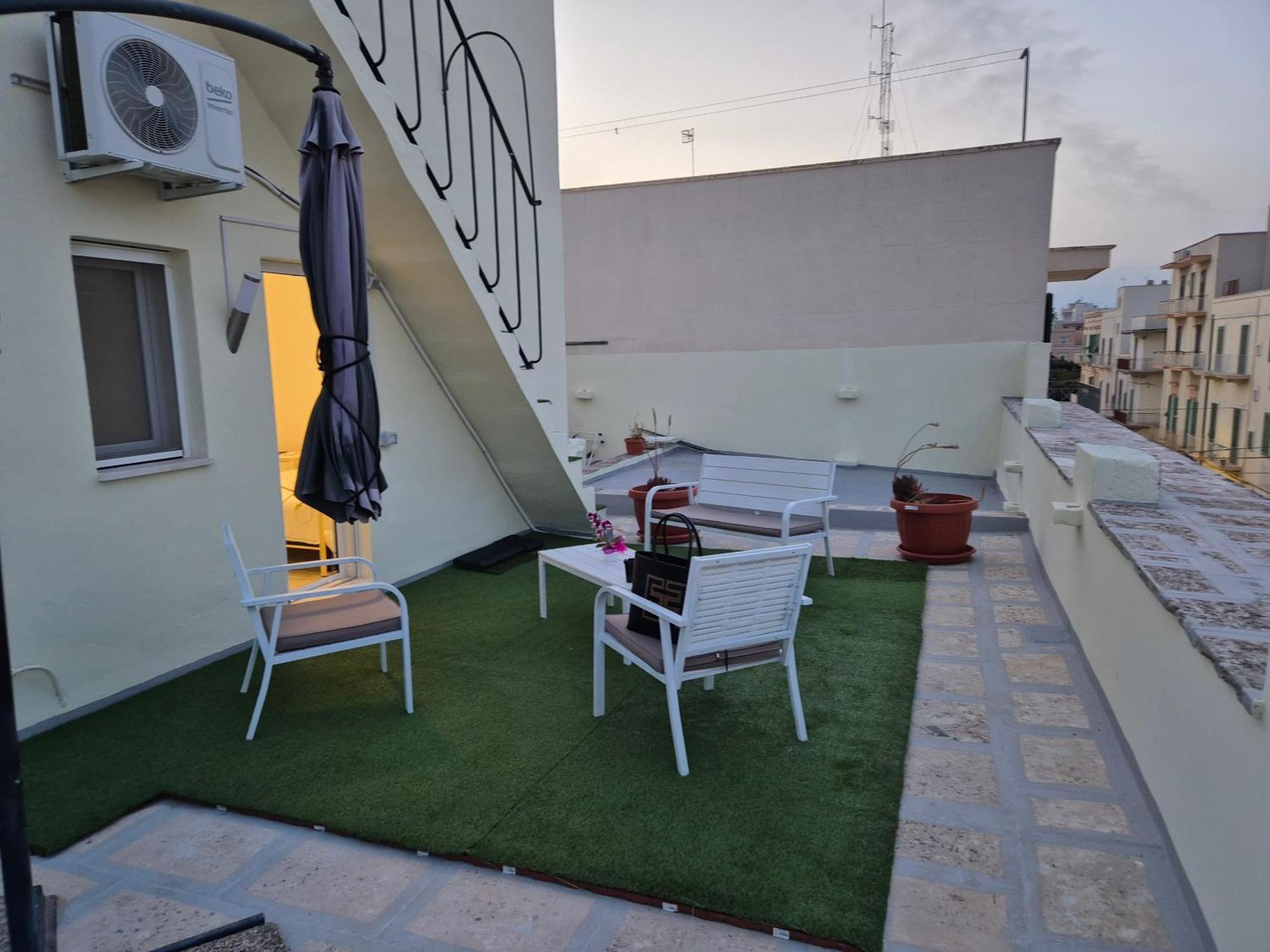 Bed and Breakfast La Terrazza Di Rosalba Монополи Экстерьер фото